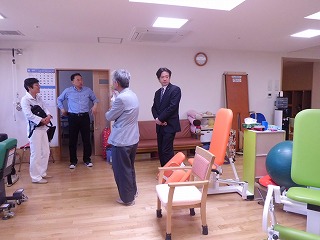 S-ＮＰＯ福祉応援団視察